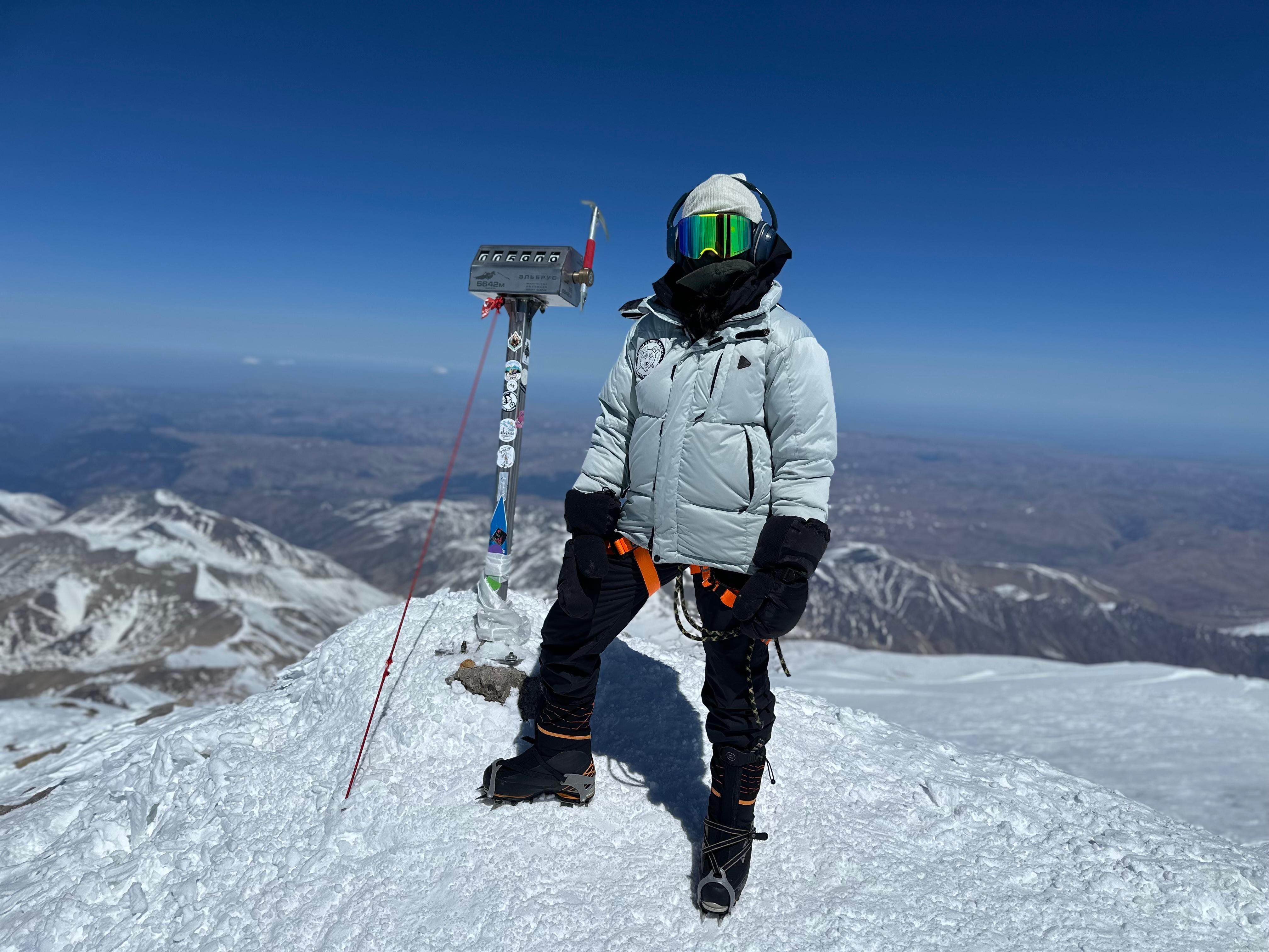 Elbrus Sasikumar